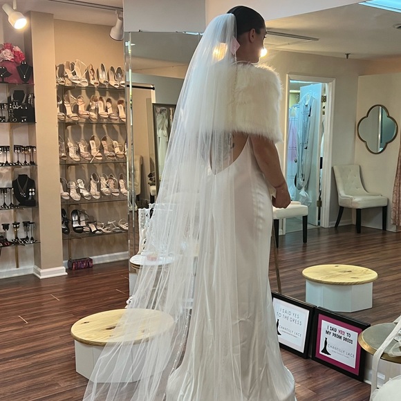 Anna Be’s “The Label” Satin Wedding Dress - Picture 6 of 6